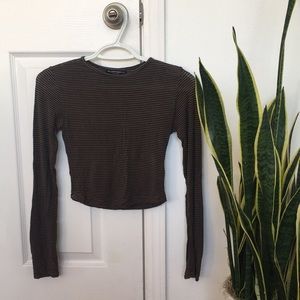Brandy Melville Long Sleeve Crop Top